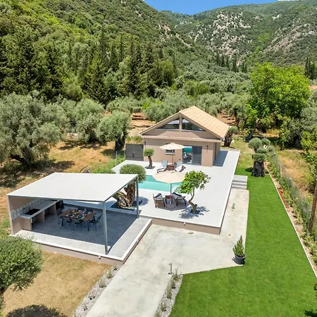 Luxury Waterfalls Villa Nidri Privet Pool Jaccuzi Exterior photo