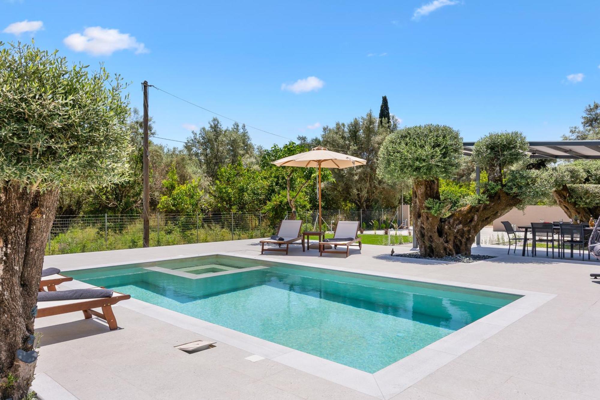 Luxury Waterfalls Privet Pool Jaccuzi Villa